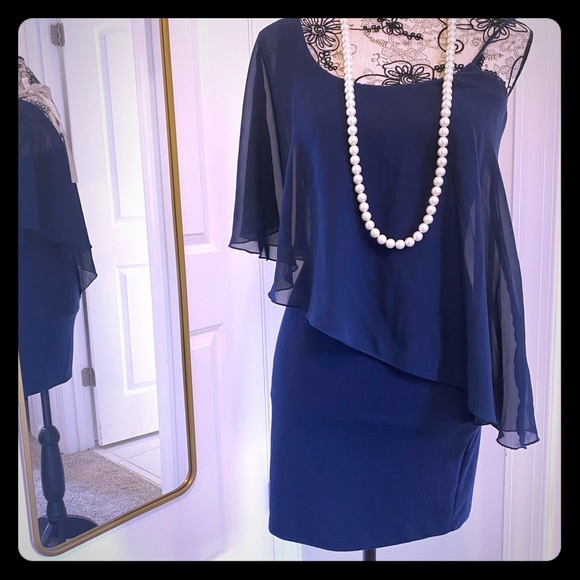 Dress - Picture 1 of 3